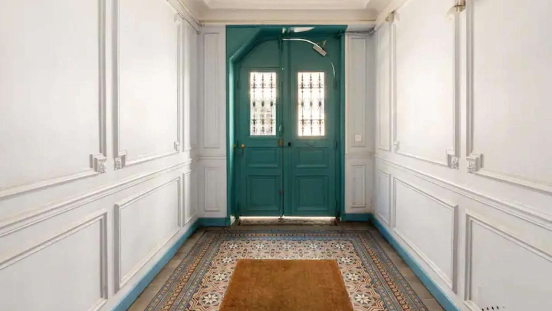 Vintage 2Bd Apartment With Patio In Montmartre Paris France